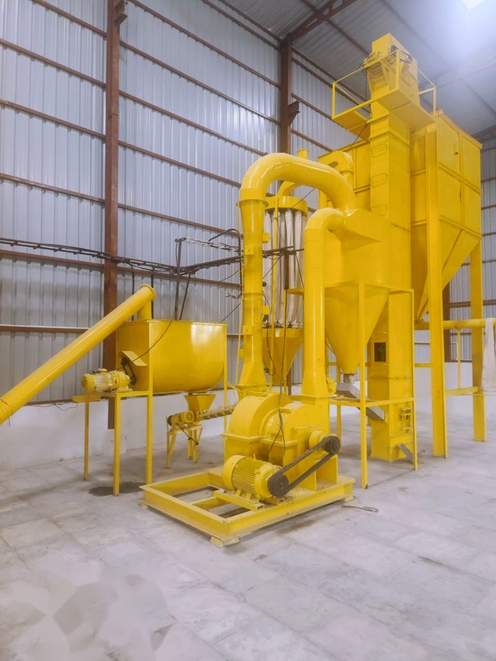 Mineral powder coating plant: ribbon mixer, pulveriser, cyclone and bag filter